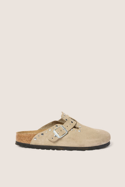 Boston Rivets Clog